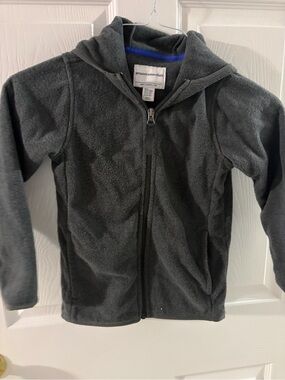 Amazon Essentials Kids Charcoal Gray Full-Zip Fleece Hoodie